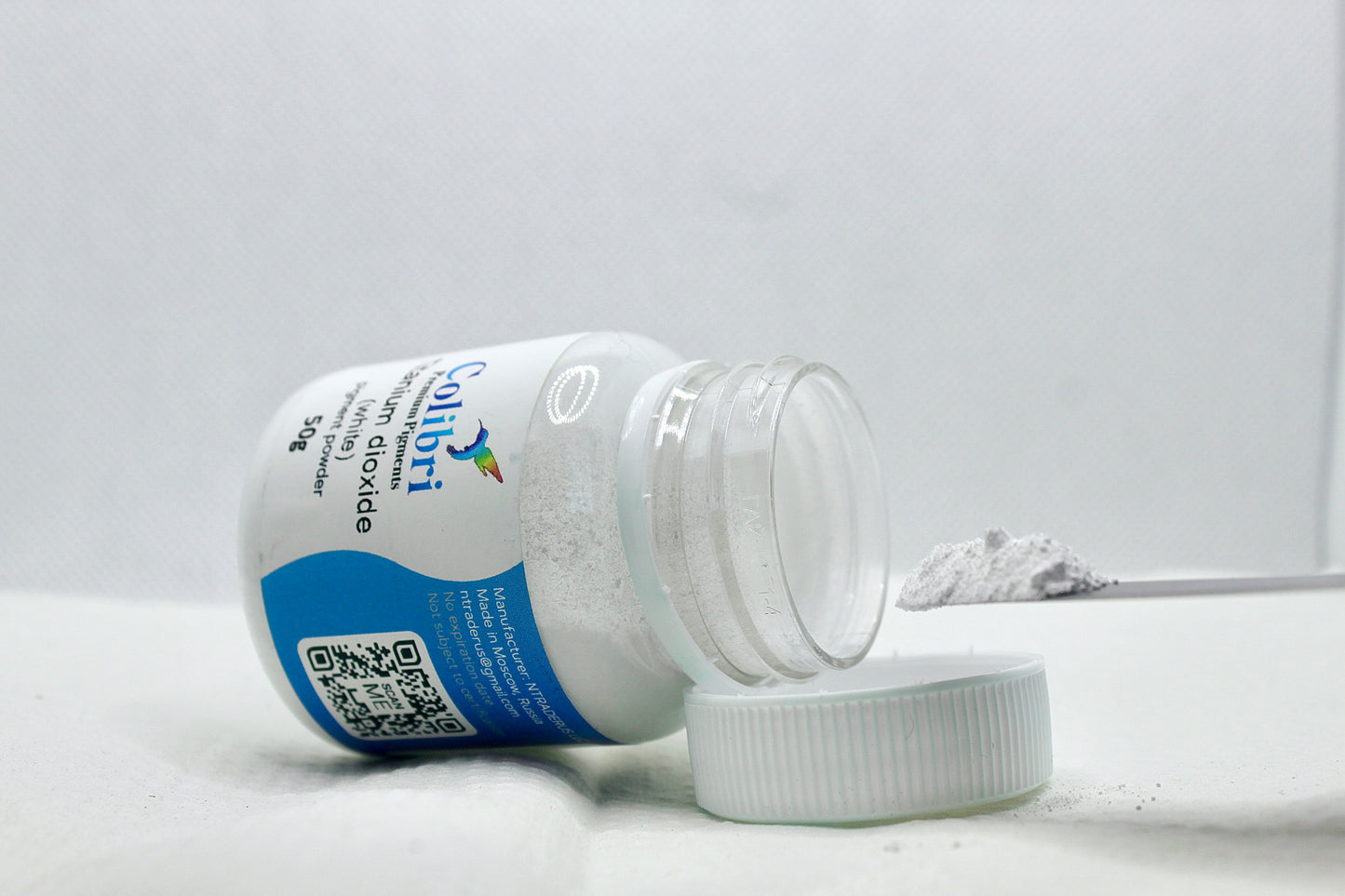 Titanium dioxide (white)