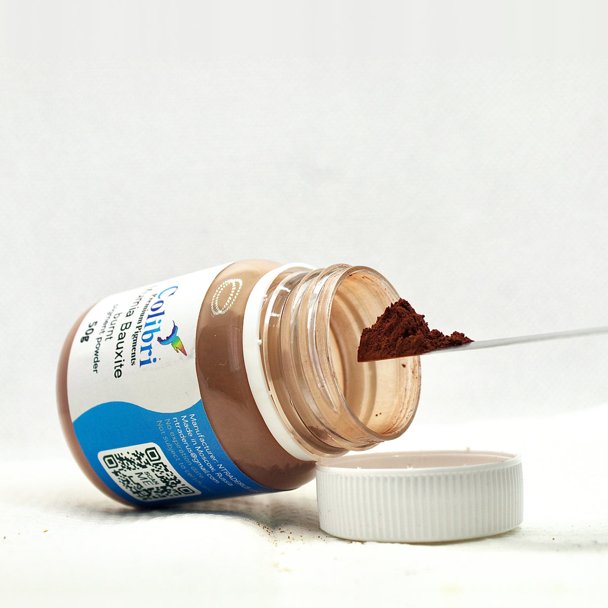 Mumia Bauxite burnt pigment powder, open jar